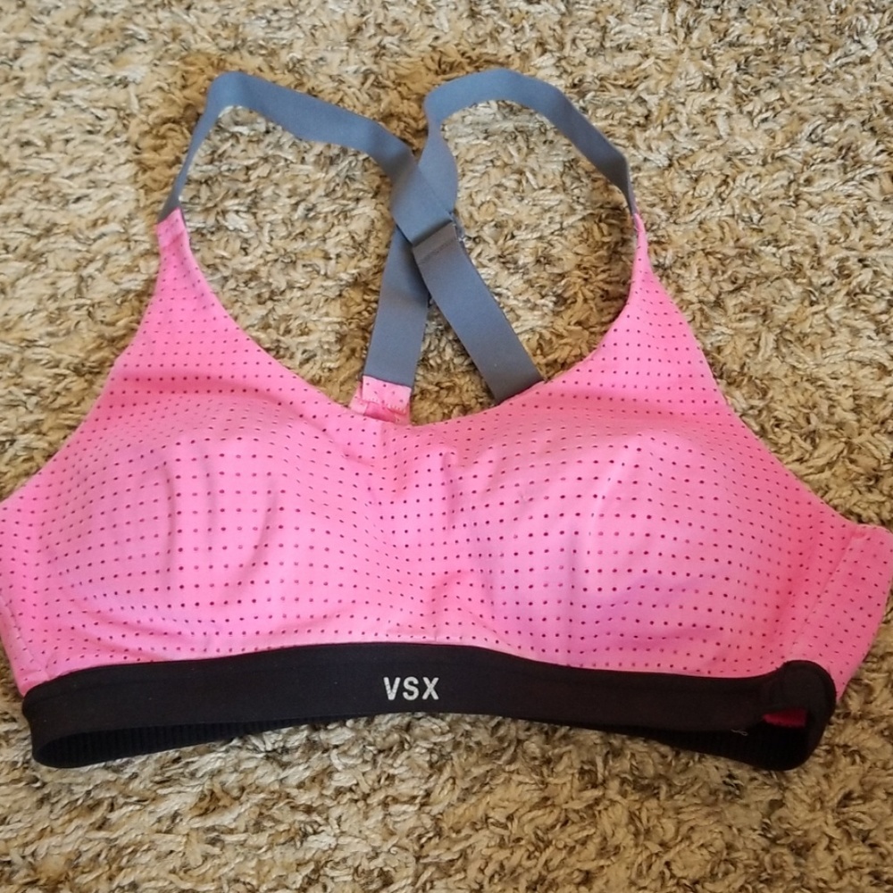Victoria secret sports bra♡ 32B